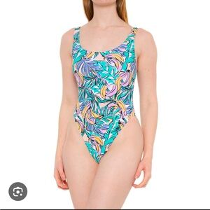 Body glove Women's One Piece Swimsuit NWT